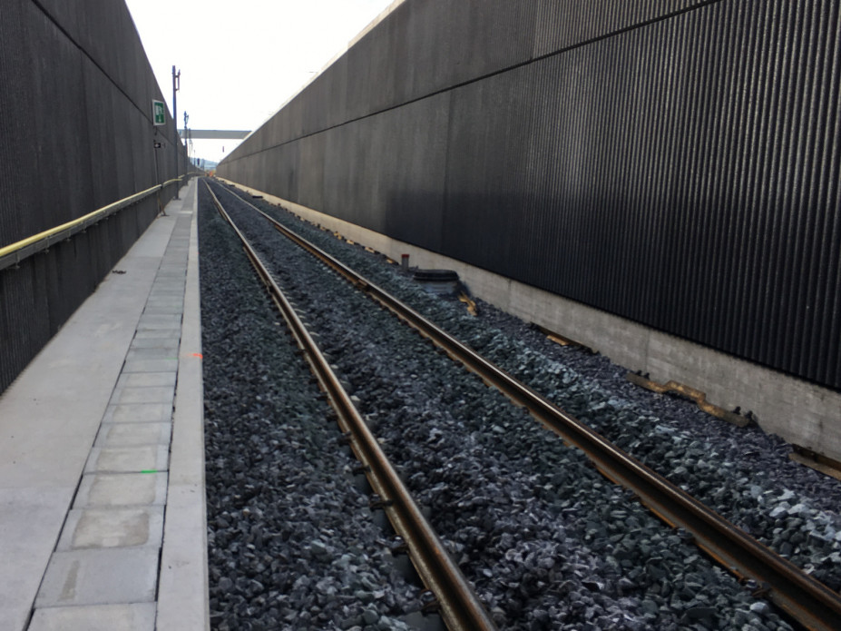 Eppenbergtunnel / EINSPURTUNNEL WÖSCHNAU